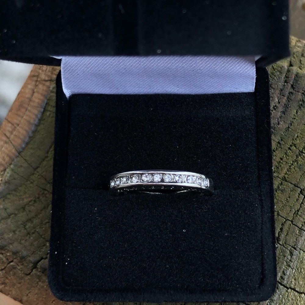 BRIDAL ROUND BAND SIZE 6 - Picture 1 of 6